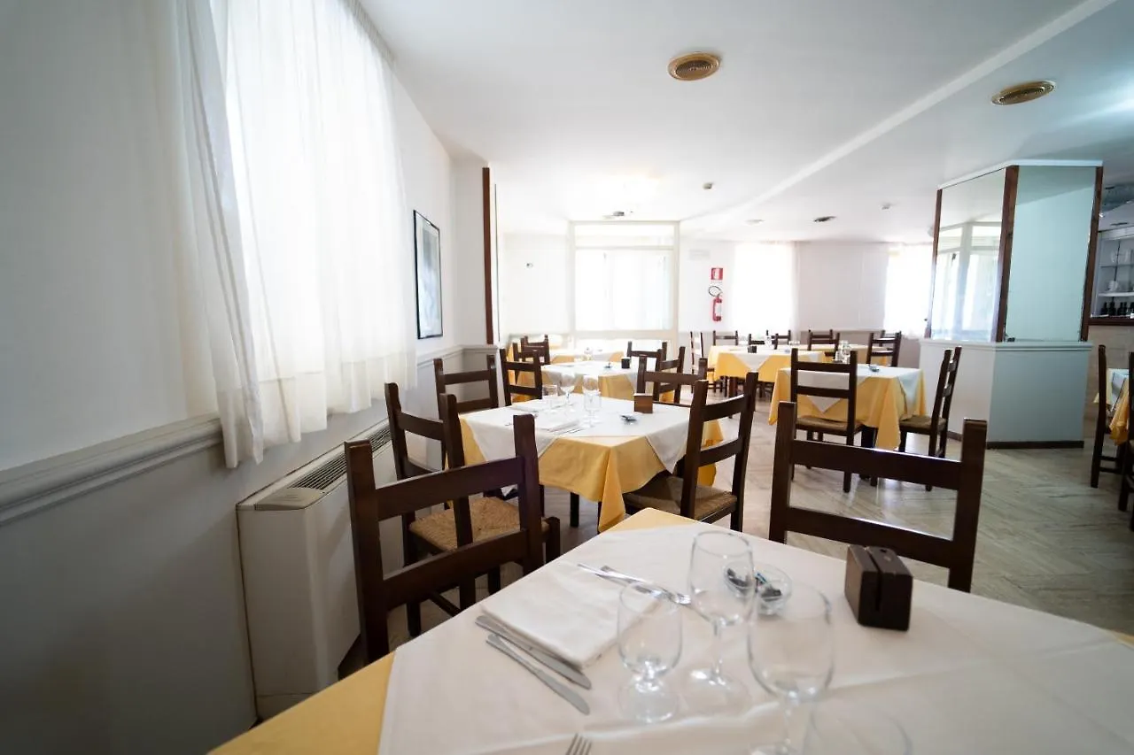Hotel San Pietro Letojanni 3*,