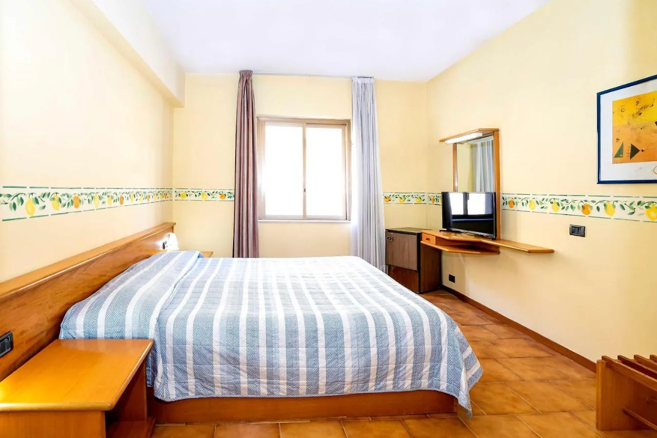 Hotel San Pietro Letojanni